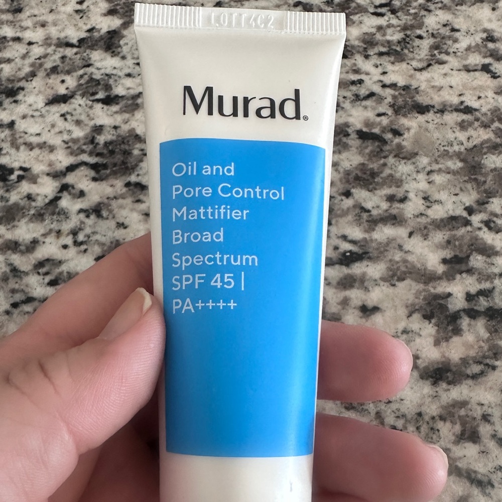 Murad Oil and Pore Control Mattifier Broad Spectrum SPF 45 PA++++